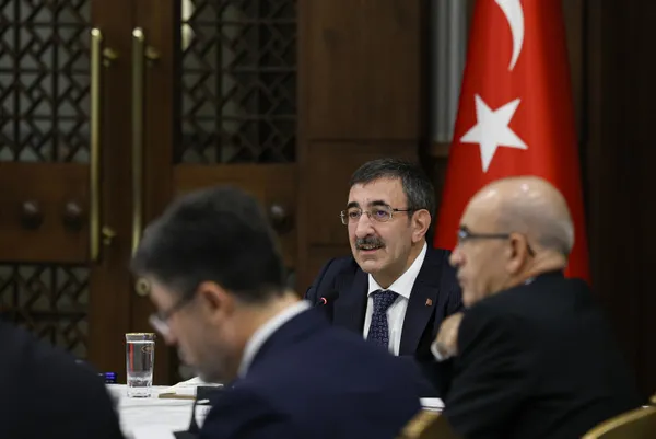Cumhurbaşkanı Yardımcısı Cevdet Yılmaz’dan ocak zammıyla ilgili yeni açıklama: Enflasyona ezdirmeyeceğiz