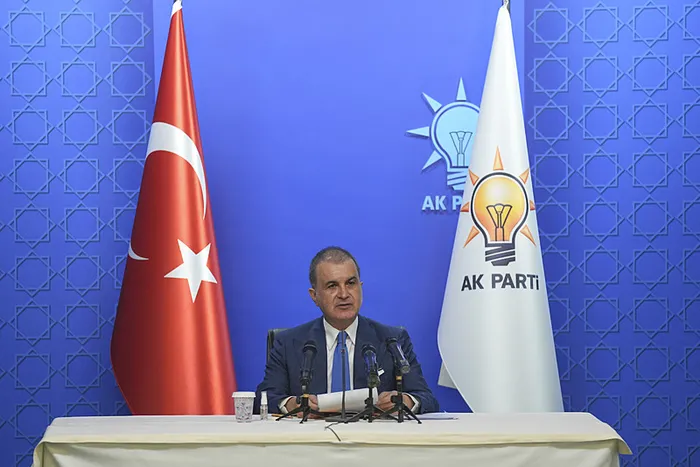 AK Parti Sözcüsü Ömer Çelik: Hükümete kılıç çektiler diyenler vesayeti diriltmek istiyor