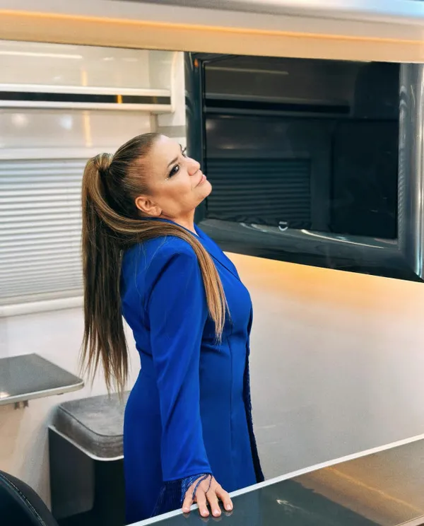 kibariye-kendi-kendini-ele-verdi-herkes-zayifladi-sanmisti-gercek-soke-etti-1695559860519.jpg Kibariye kendi kendini ele verdi! Herkes zayıfladı sanmıştı gerçek şoke etti - 2