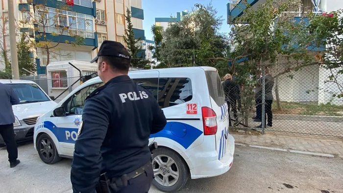 antalyada-3-kardes-evde-olu-bulundu-1731504236149.jpg Antalya'da 3 kardeş evde ölü bulundu! Dikkat çeken 9 sayfalık not - 2