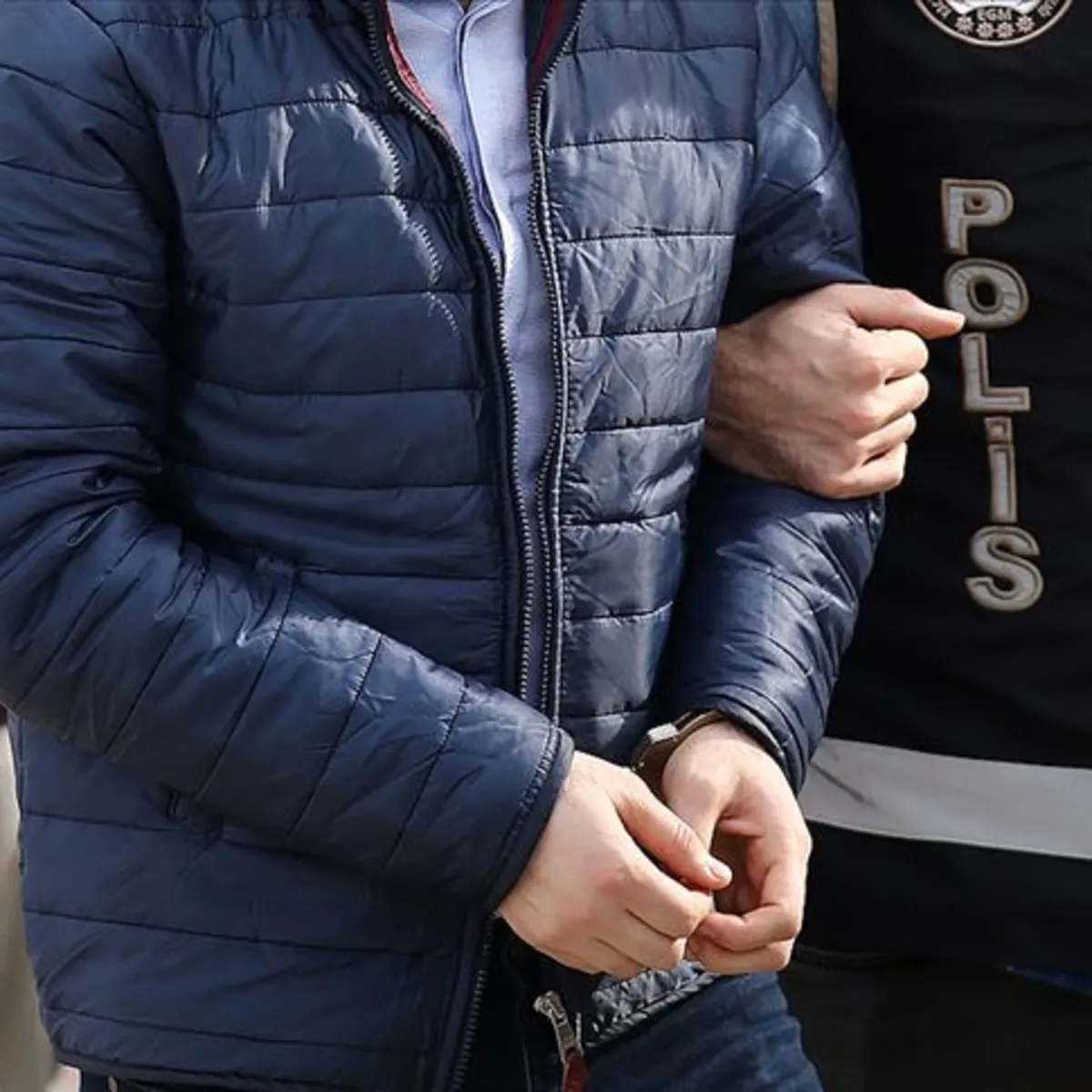 Fatih'te yabancı uyruklu kuryenin öldürülmesine ilişkin yakalanan 3 şüpheli adliyede