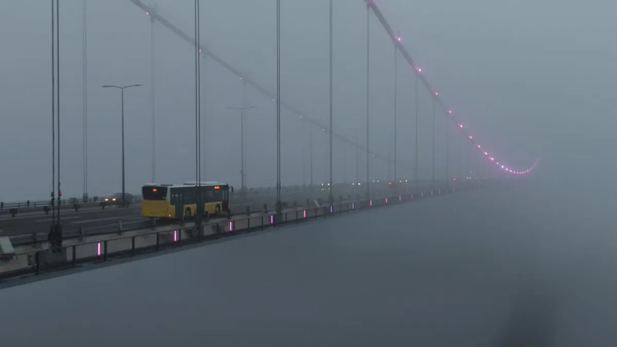 İstanbul'da yoğun sis! Görüş mesafesi düştü