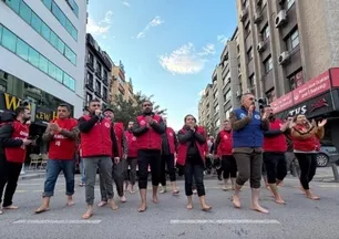 İzmir Büyükşehir Belediyesi işçilerinden eylem: Sadaka değil hakkımızı istiyoruz