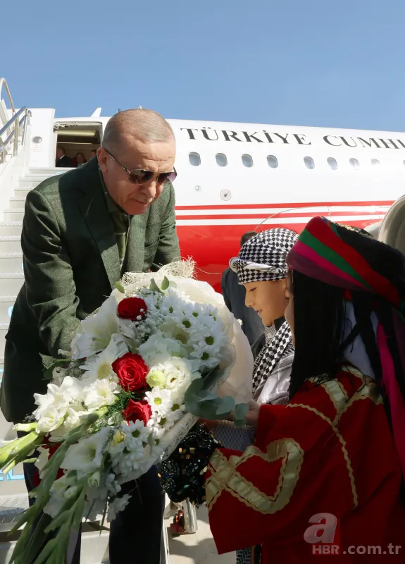 Başkan Recep Tayyip Erdoğan Diyarbakır'da! Diyarbakır'dan 6'lı masaya pankartlı gönderme 2