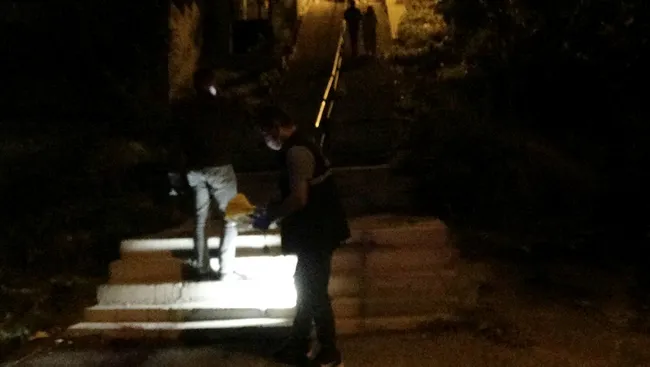 İzmir’de kuzenini tüfek ve bıçakla yaralayıp ardından duş aldı! Şüphelinin rahat tavırları şaşırttı - 4