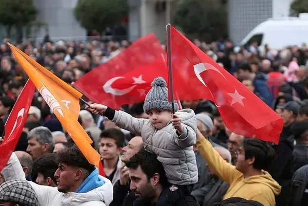 1713241729326.jpeg AK Parti’den "Türkiye’yi dinliyoruz" hamlesi! Oy kayıplarının yaşandığı bölgelerin röntgeni çekilecek - 6