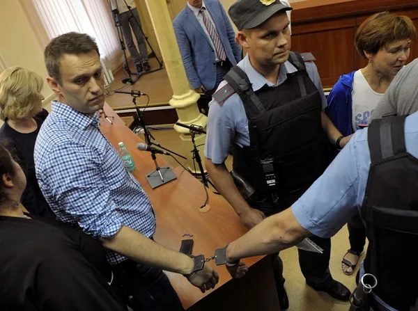 Zehirlenen Rus muhalif Aleksey Navalni "ikinci kez öldürülmeye çalışıldı" iddiası | Navalny kimdir? - 5