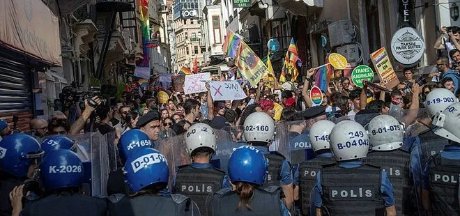 CHP’li belediyelerin LGBT ahlaksızlığına tepkiler büyüyor!