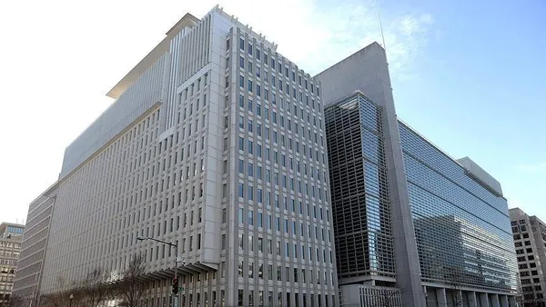 dunya-bankasi-turkiyenin-ekonomik-buyume-tahminlerini-yukseltti-1680793679111.jpg Dünya Bankası Türkiye'nin ekonomik büyüme tahminlerini yükseltti - 3