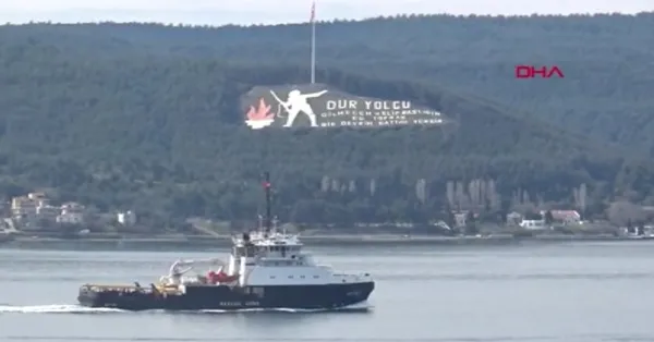 Rus askeri römorkörü Çanakkale Boğazı'ndan geçti - 1