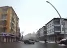 Deprem anı kamerada! Binalar böyle çöktü