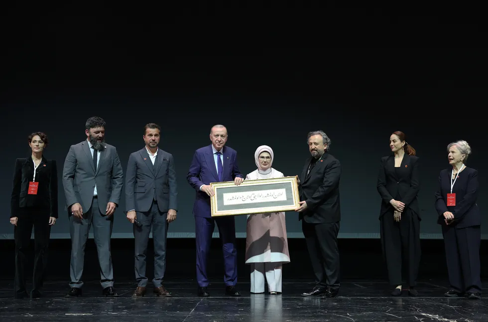 baskan-erdogan-bir-adam-yaratmak-filminin-galasina-katildi-1777322283071.jpg Fotoğraf (DHA)