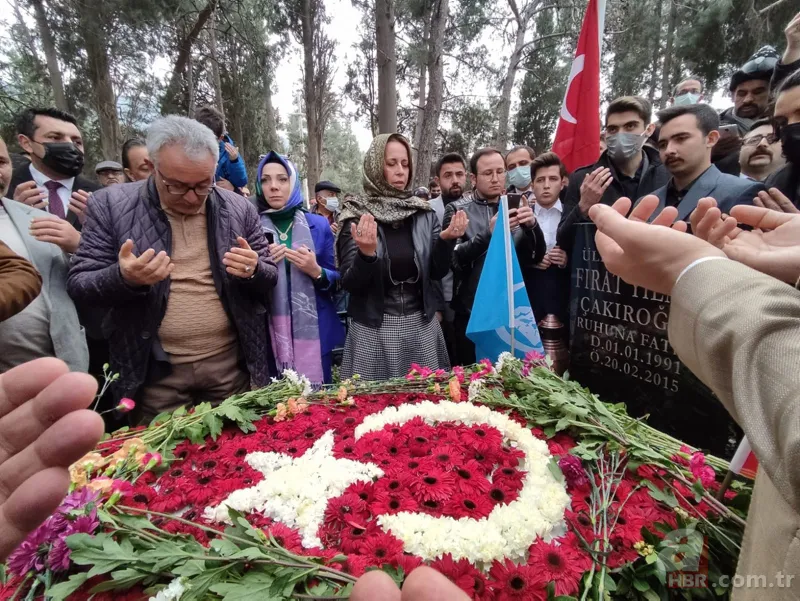 Şehit Fırat Çakıroğlu ölümünün 7. yılında mezarı başında anıldı 13