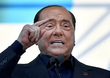 İtalya eski Başbakanı Berlusconi'den kötü haber! Koronavirüse yakalandı