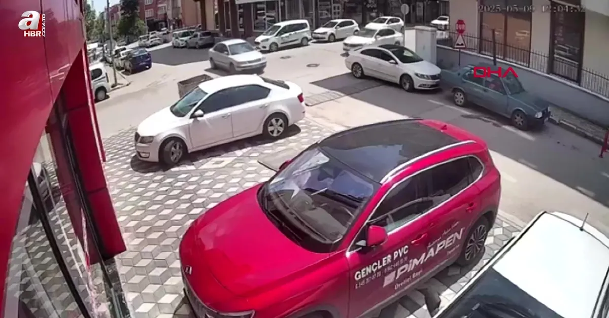 2 yılda iş yerine 9 araç çarptı