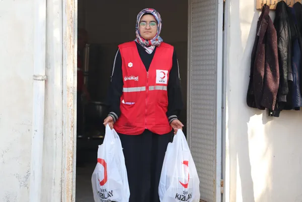 1680788162720.jpg Türk Kızılay’ı milletin yanında! Batman'da pedallar her gün 600 aileye sıcak yemek ulaştırmak için çevriliyor - 2