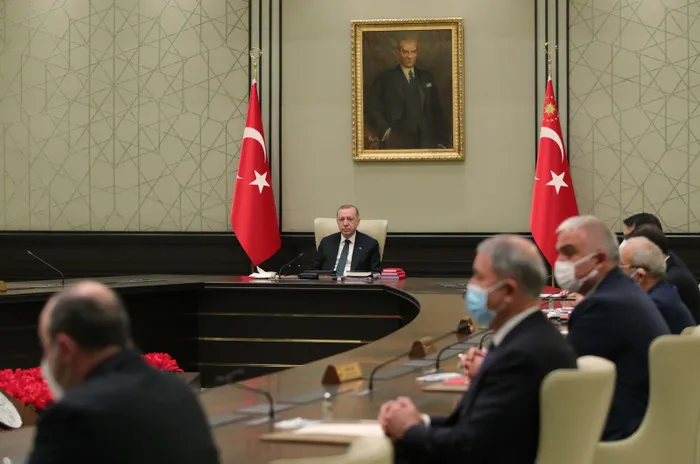 Son dakika: Ramazan'da tam kapanma olacak mı? Okullar kapanacak mı? Seyahat yasağı gelecek mi? Türkiye'nin gözü bu toplantıda