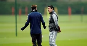 Emery’den flaş Mesut Özil açıklaması!