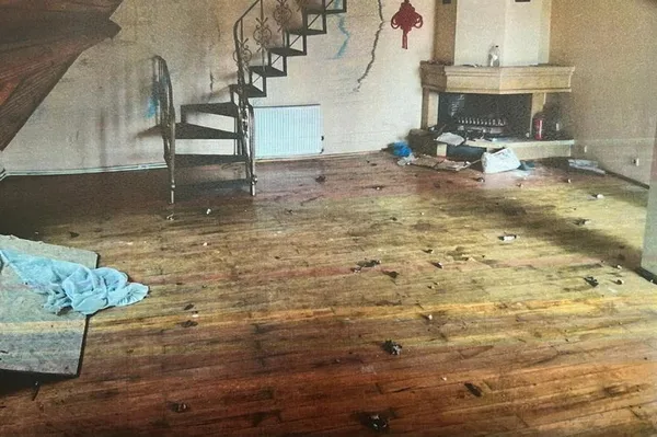 1682837284006.jpg Tahliye edilen kiracının yaptıkları şoke etti! Odalar hayvan pisliğiyle dolu - 1