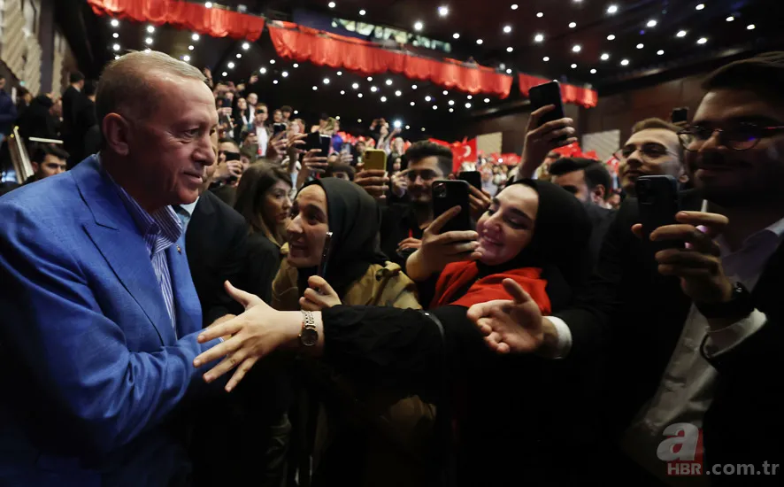 Başkan Recep Tayyip Erdoğan'ın katıldığı Türkiye Gençlik Zirvesi’nden renkli fotoğraflar! Alişan ve futbolcu Mesut Özil... 8