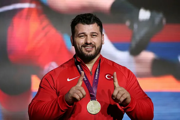 Rıza Kayaalp'ten Avrupa Güreş Şampiyonası'nda altın madalya - 4