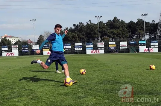 Fenerbahçe idmanında dikkat çeken detay! 25