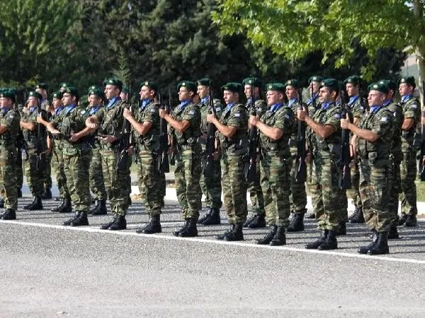 Türkiye korkusu Yunanistan'a bunu da yaptırdı! Askerlik süresi uzatılacak - 1