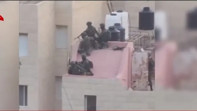 Batı Şeria'da İsrail zulmü! İsrail askerleri Filistinli gencin üzerine böyle ateş açtı