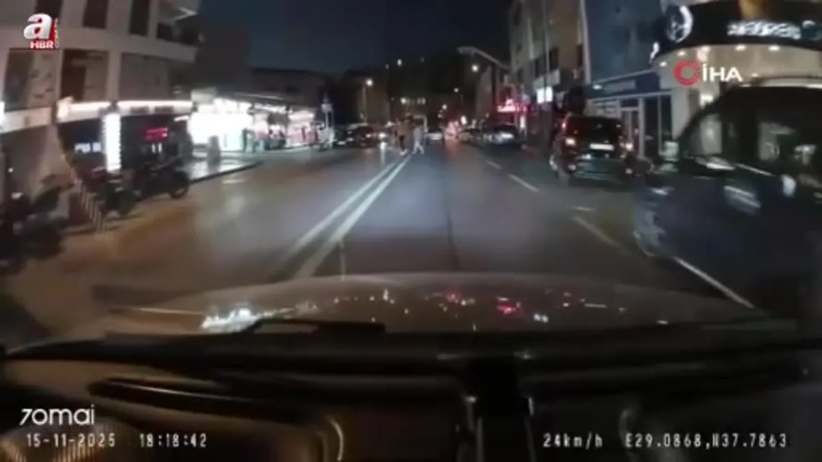 Denizli'de durak yerine orta şeritte yolcu indirip alan halk otobüsü pes dedirtti