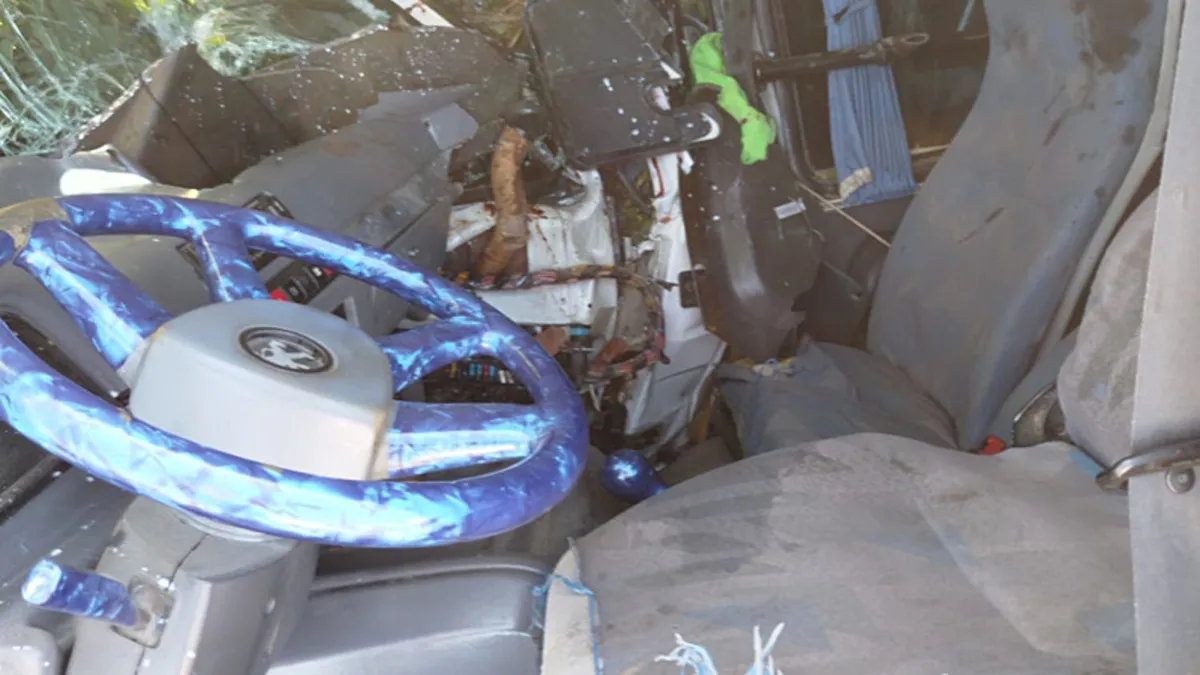 Yoldan çıkan işçi servisi sazlıkların arasına devrildi: 6 yaralı