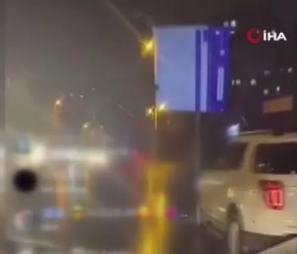 1671175422825.jpg İstanbul’da ambulans şoförünün yaptıkları şoke etti! Canlı canlı yayınladı - 2