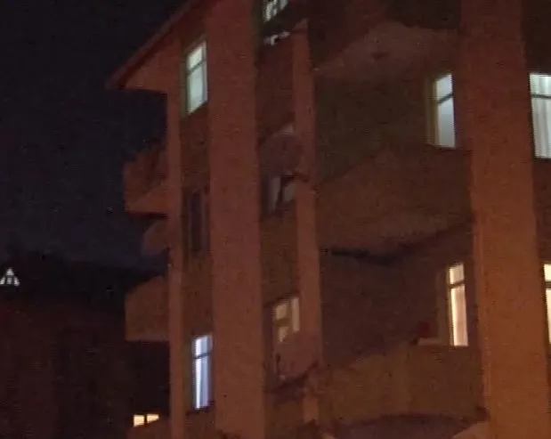 Ataşehir'de kerpetenli vahşet! Babasını canice öldürdü - 2