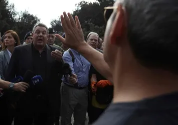 Halktan Yunan Bakan Kammenos'a büyük öfke