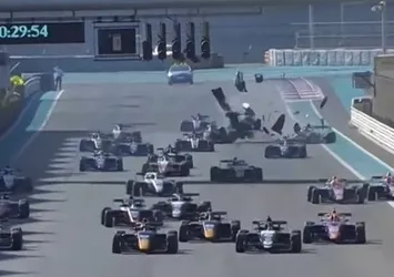 Formula 2'de Türkiye'yi korkutan kaza! Cem Bölükbaşı ve Salih Yoluç...