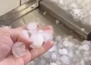 Metro girişinde dolu yığını!