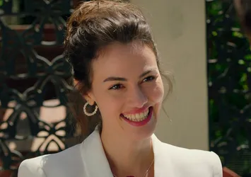 Gül Masalı ilk bölümüyle atv'de başladı! Gül Masalı 1. bölüm izle