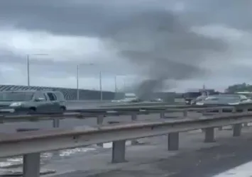 TEM'de tır yangını! Bölgede trafik kilitlendi