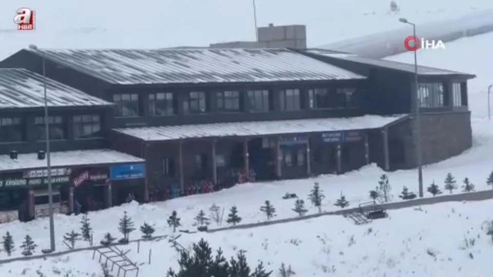 Erciyes’te kar yağışı