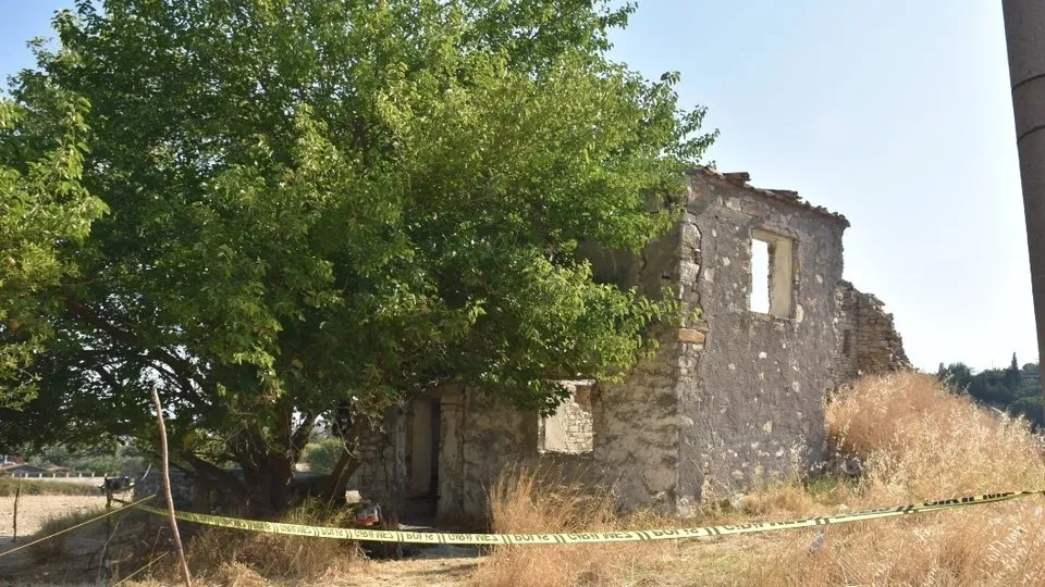 İzmir’de baltayla katledilen adamın cinayet zanlısı kıskıvrak yakalandı