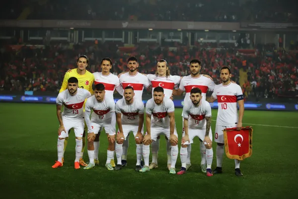 turkiye-cekya-canli-anlatim-turkiye-cekya-maci-saat-kacta-hangi-kanalda-1668882623505.jpg A Milliler Gaziantep'te güldü: Çekya'yı 2 golle uğurladık - 1
