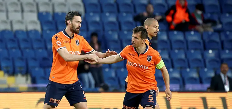 Başakşehir zirve takibini sürdürdü