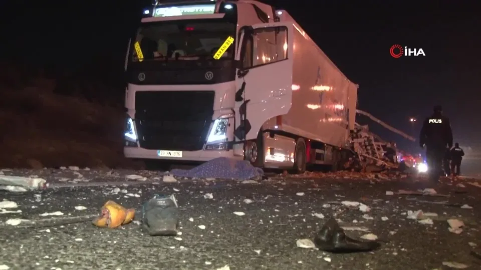 Ankara’da feci kaza! Lastiği değiştirirken... |Video