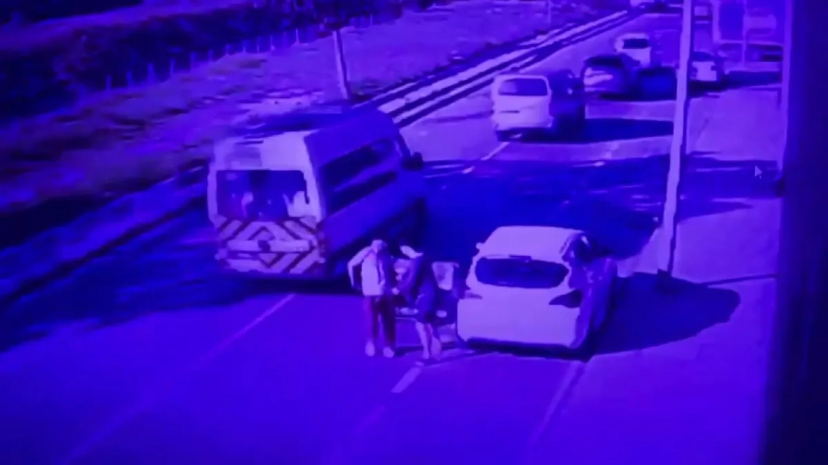1793109031205.jpeg Çifte cinayette film gibi kaçış! Çöp toplayıcı kılığına giren şüpheli yakalandı - 1
