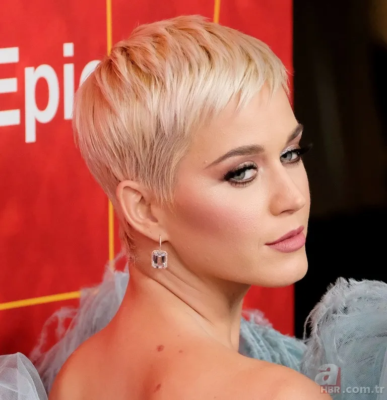 Rihanna'nın istekleri pes dedirtti! Dünya onu konuşuyor! 23