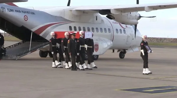 Pençe Kilit şehitlerine veda! Gözyaşları sel oldu