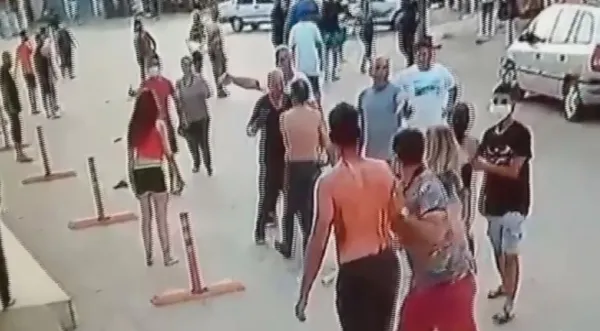 1621769275957.jpg Askere gitmeye hazırlanan genç kılıçla öldürüldü! Dehşet anı kamerada - 1