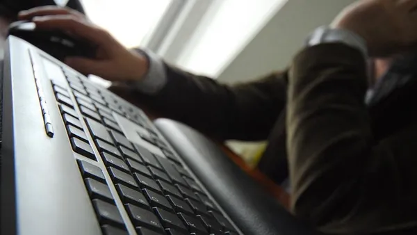 yargitaydan-milyonlari-ilgilendiren-karar-mazeret-izni-yillik-izinden-sayilmaz-1662801022094.jpg Yargıtay’dan milyonları ilgilendiren karar! Mazeret izni yıllık izinden sayılmaz - 3