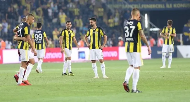 Fenerbahçe’de 8 isim yolcu