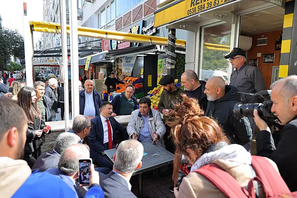 cumhur-ittifakinin-izmir-buyuksehir-belediye-baskan-adayi-hamza-dagdan-taksicilere-mujde-1710426433739.jpg Cumhur İttifakı'nın İzmir Büyükşehir Belediye Başkan adayı Hamza Dağ'dan taksicilere müjde! - 1