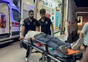 Kavgayı ayırmak isterken darp edildi! 1 yaralı